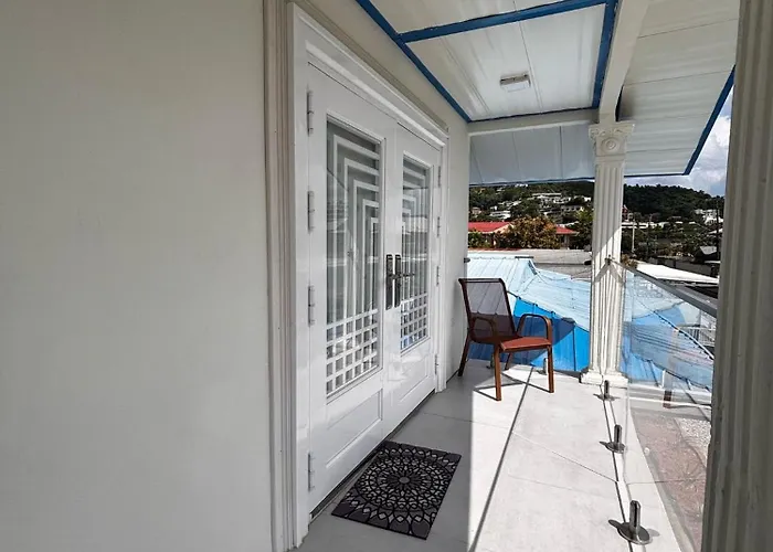 Elm'S Secret Nest, Westmoorings-2 Bedroom Suite And Pool