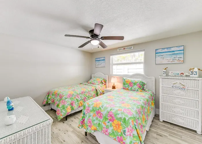 Fish, Swim & Unwind: Anna Maria Apt Steps To Beach