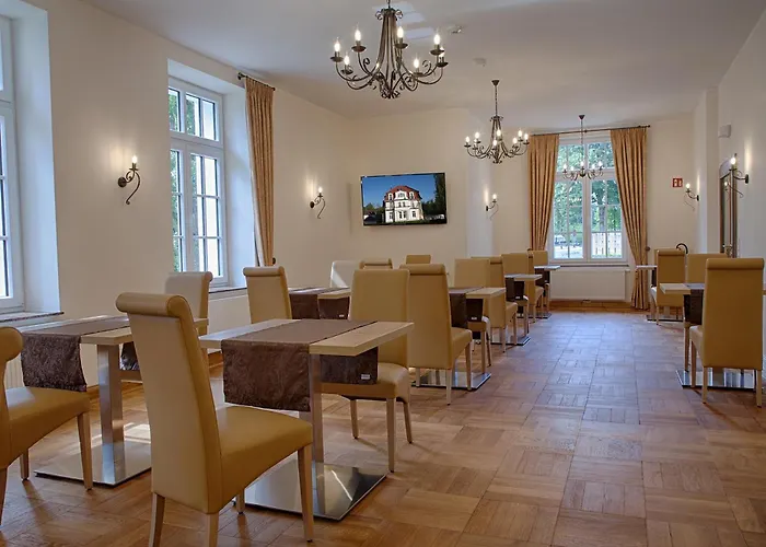 Familienhotel: Hotel Dirks am Schloss