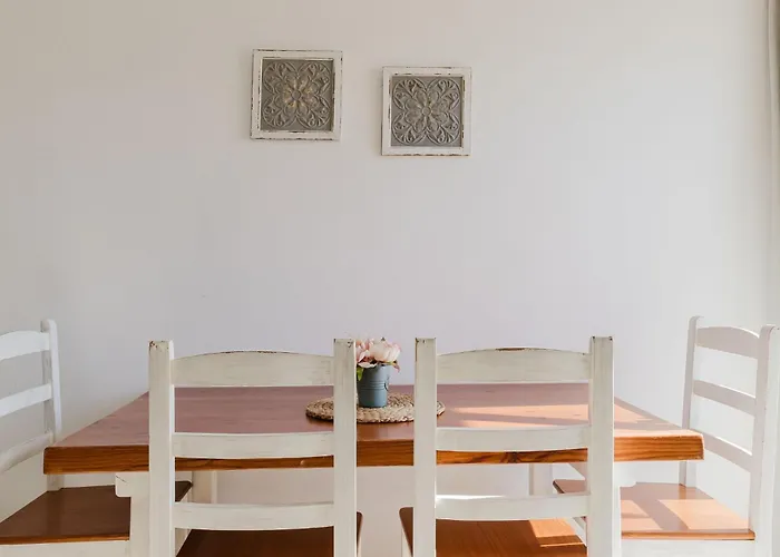 Apartamentos Timon - Emar Hotels