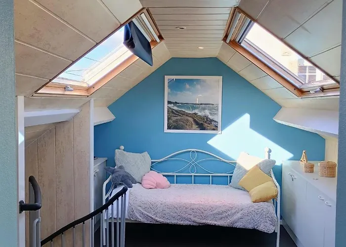 Logement privé à 50m des plages