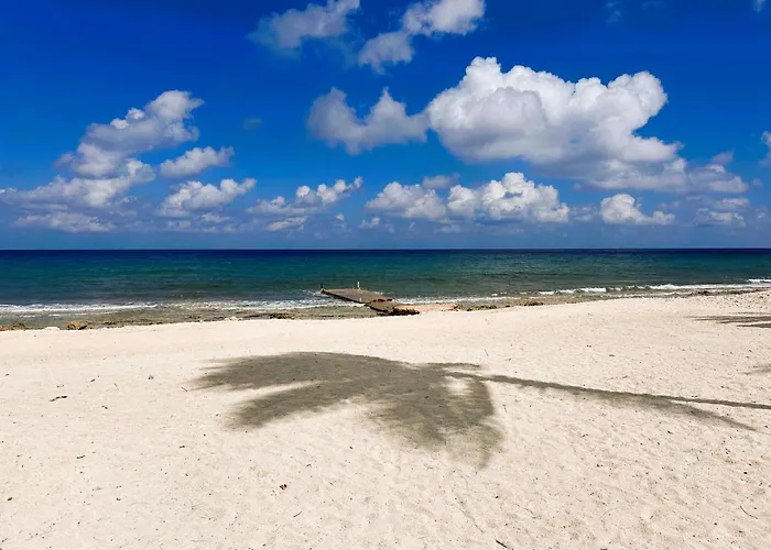 Featherstone Estate, Cayman Brac