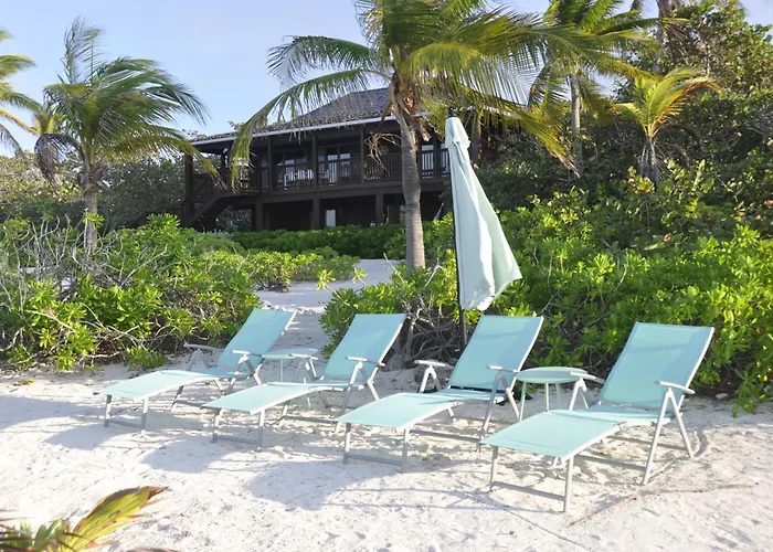 Featherstone Upstairs Apartment, Cayman Brac