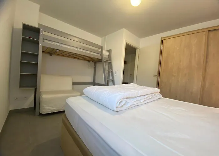 Appartement lumineux avec terrasse&Wifi à Verchaix - FR-1-642-82