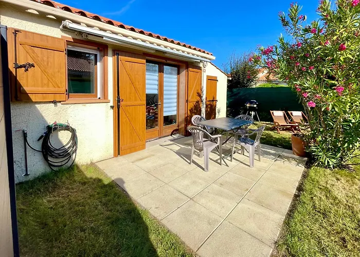 Charmante Maison proche mer avec piscine collective