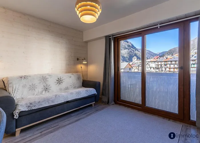 Apartment In Center Isola