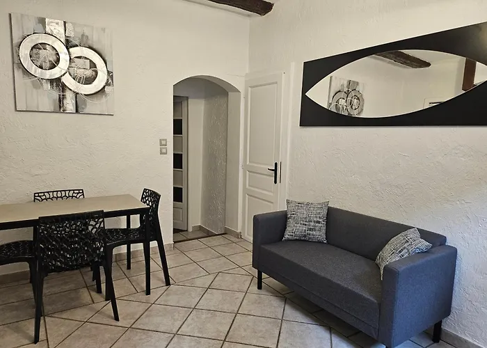 Appartement dans ancien moulin à huile rénové