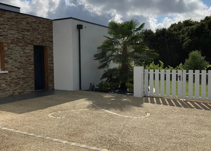 maison avec piscine couverte