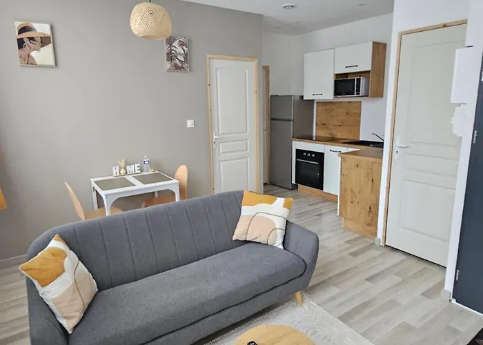 Chez Home