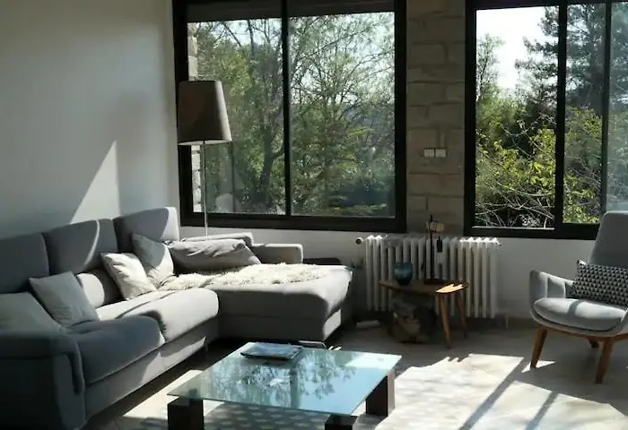 Belle villa avec piscine proche d Aix en provence