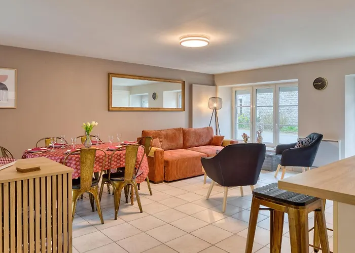 2 Bedroom Awesome Home In Hauteville-Sur-Mer