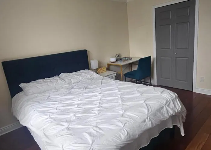 Luxury Hotel-Style Room In Queens, New York