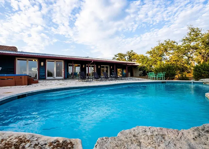 Legendary 3 Bedroom Estate With Pool & Hot Tub!