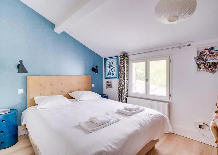 Maison familiale climatisée avec piscine