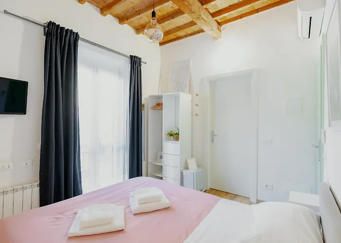 Florence David'S Guesthouse Steps From Accademia Gallery