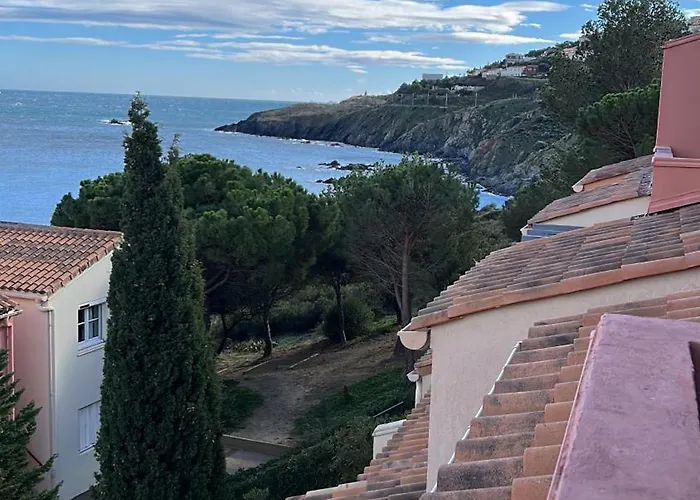 T2 Appartment With Sea View And Swimmimg Pool.