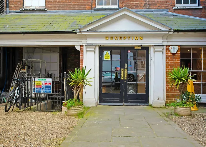 Hotel: Great White Horse Hotel
