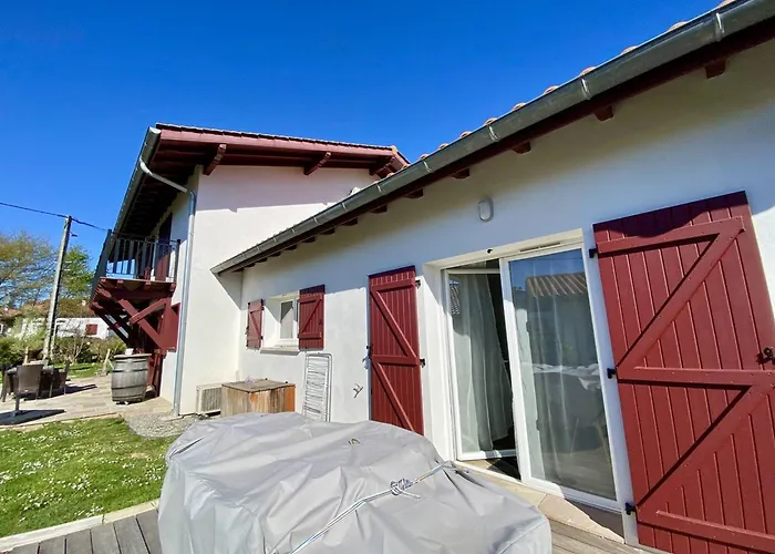 T1 Bis Confortable à Itxassou avec Jardin et Animaux Acceptés - FR-1-495-136