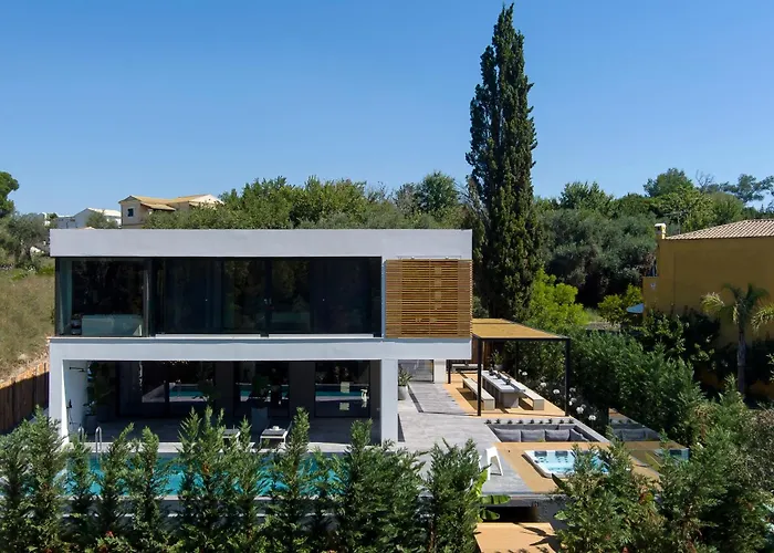 La Fortuna Villa - Award Winning Luxury Villa Close To Corfu Town