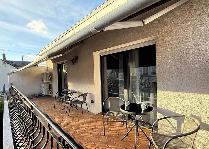 Villa In Cosne