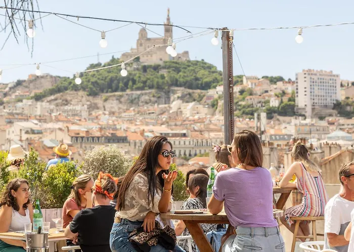 The Babel Community Hotel - Vieux Port