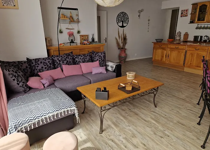 Petite maison au cœur du village