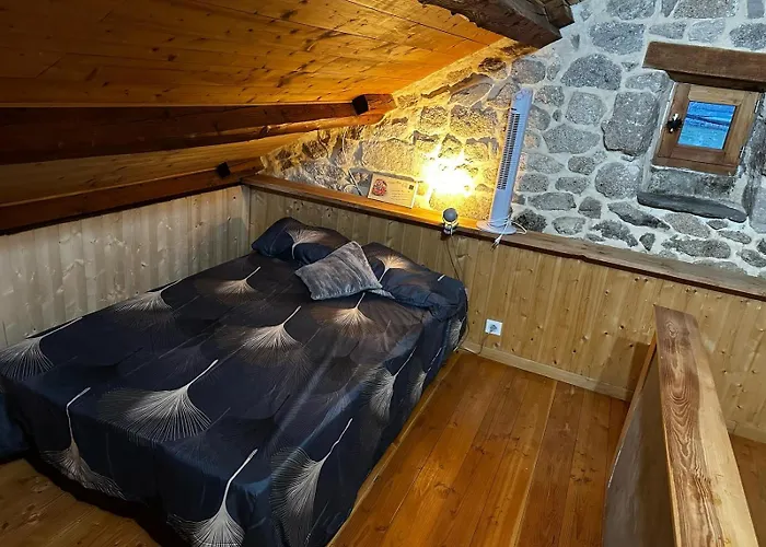 Maison de campagne atypique à Tence