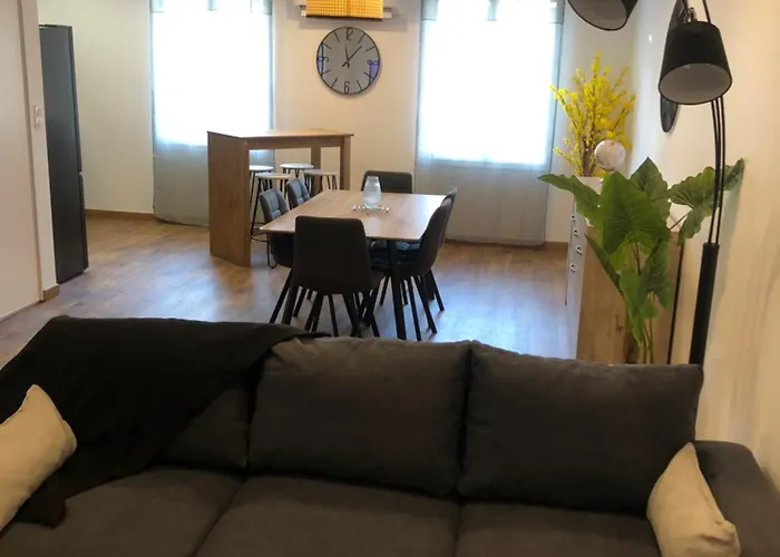 APPARTEMENT F3 BOX Vélo Moto Centre historique