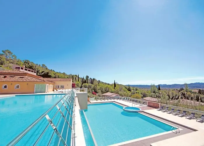 Appartement 3 pièces Climatisé dans une Résidence avec Piscine