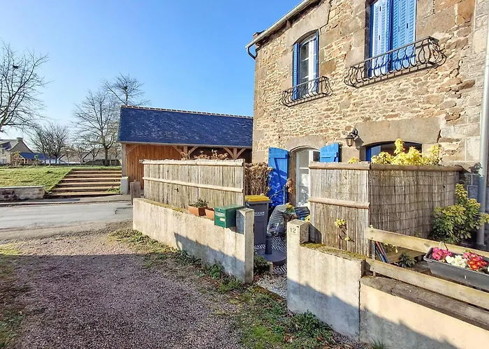 2 Bedroom Beautiful Home In Taden
