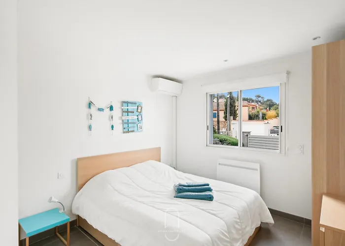 Villa Antoine Appartement RDJ Vue mer CLiM Wifi parking plage 50m La Garonne