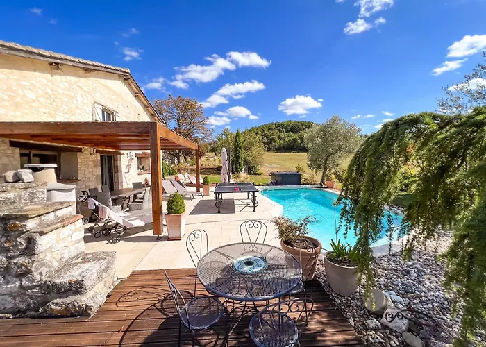 Casa Guillarmou - Évasion Enchantée avec Piscine Chauffée, Spa&Clim - Vue Exceptionnelle
