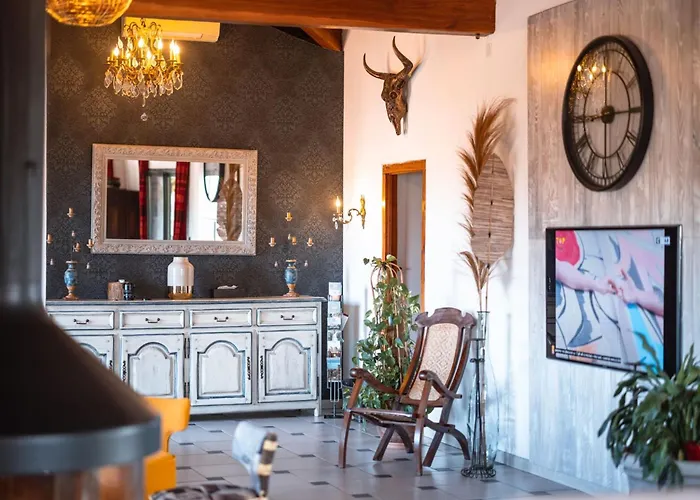 Villa Magarre Climatisée, Piscine Chauffée, Spa, dans un Cadre Naturel Envoûtant