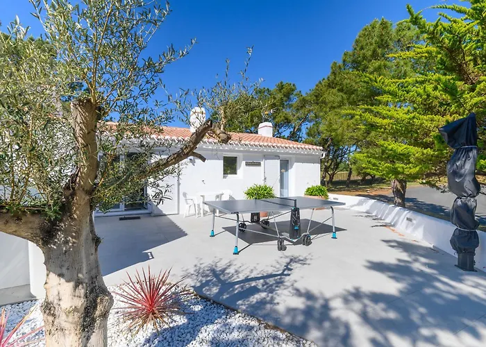 Lovely Fully Renovated Beach Villa
