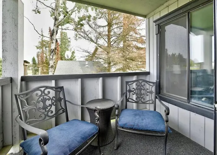 Sneaky Moose Townhome 2Br 2Ba
