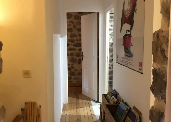 Les pentes du chateau de Retourtour