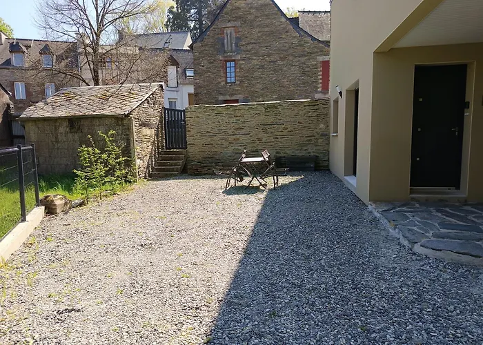 Appart Hôtel La Gacilly-centre ville-SPA-parking