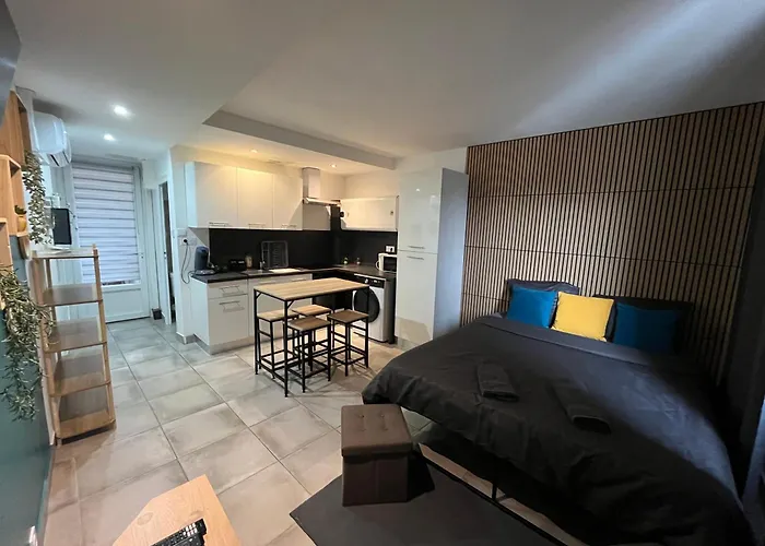 Studio confortable avec balcon