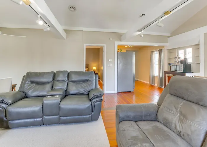 Walk To Dtwn: Seneca Falls Apt W/ Fire Pit!