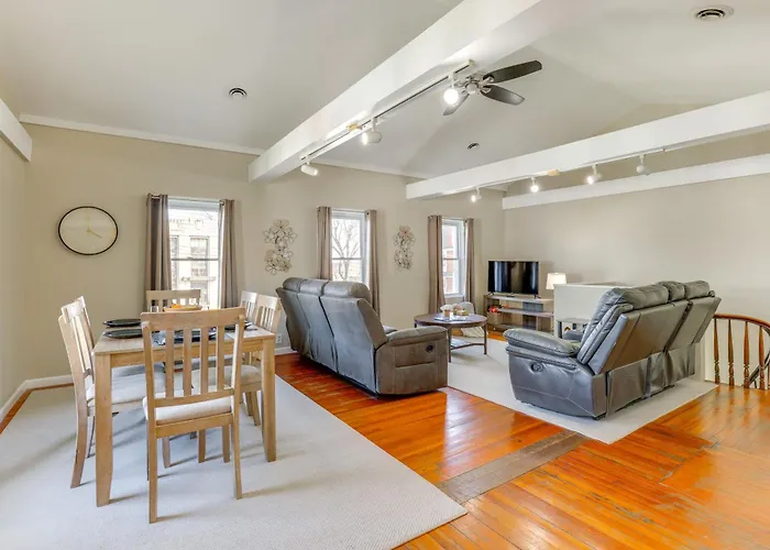 Walk To Dtwn: Seneca Falls Apt W/ Fire Pit!