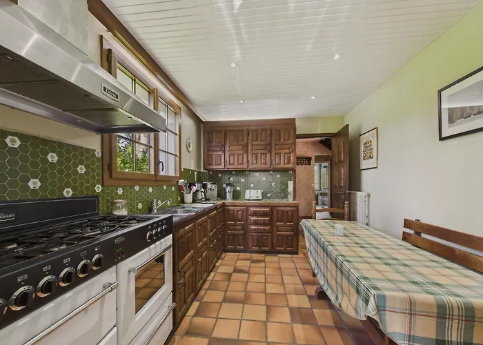 Maison pour 10 avec grand jardin à 250m de la mer