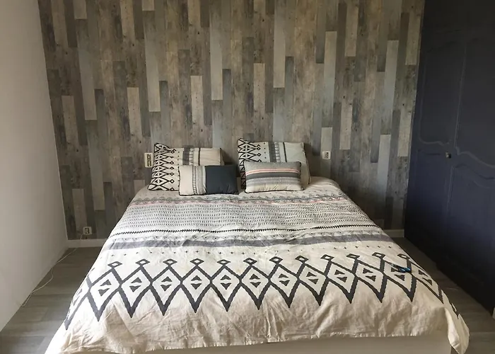 Villa Lunel 250 m2 -axe Montpellier-Grande Motte