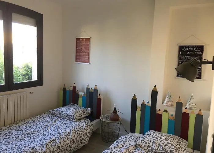 Villa Lunel 250 m2 -axe Montpellier-Grande Motte