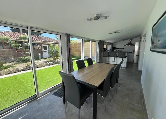 Location maison balnéaire 8 couchages 50m plage du Cormier