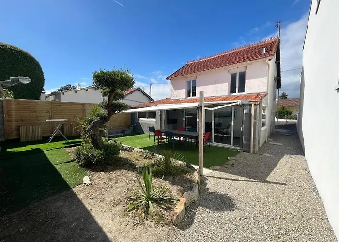 Location maison balnéaire 8 couchages 50m plage du Cormier