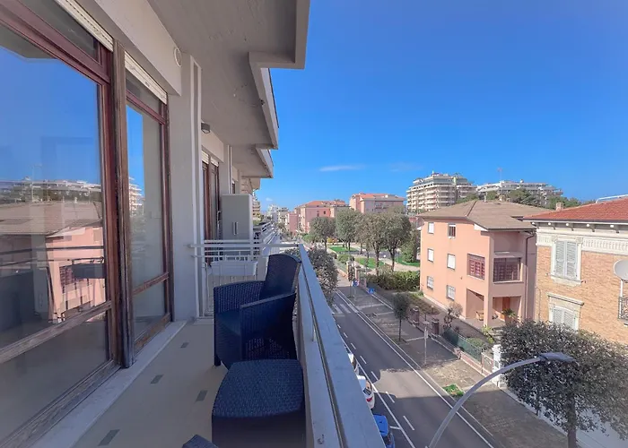 Vittorio Veneto Apartments - Urban Comfort By Host Hero