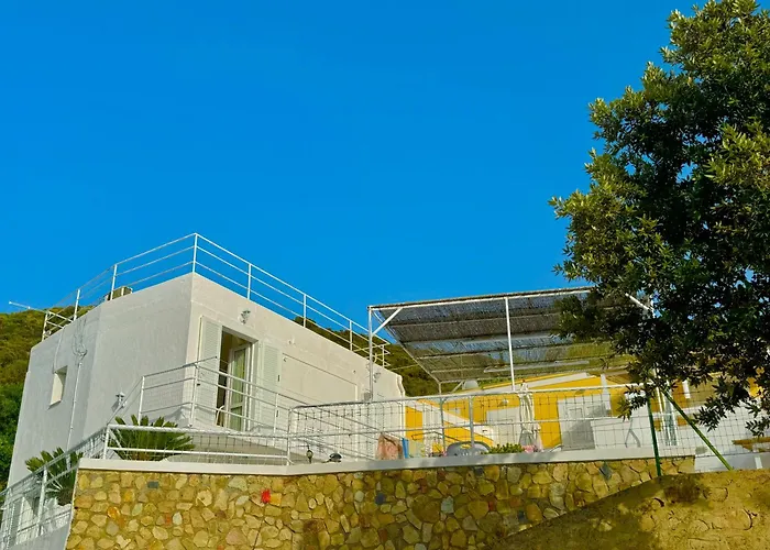 Resort: Ponza Le Forna
