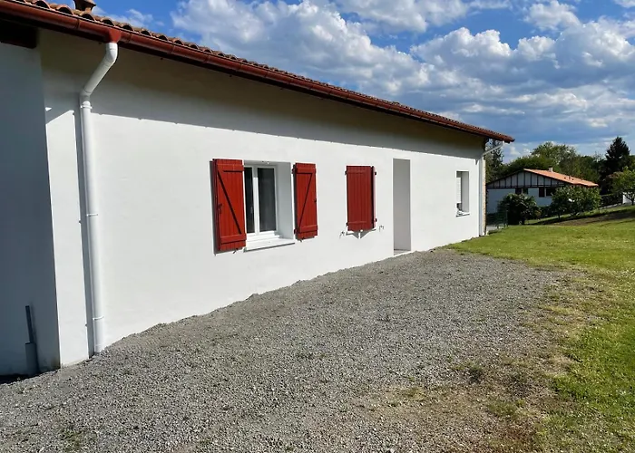 Charmante maison basque entre ville et campagne