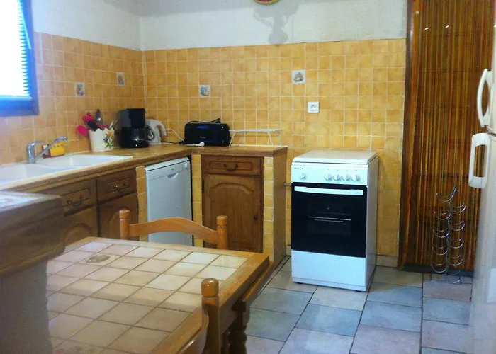PROVENCALe VILLA WITH POOL AND HOT TUB IN VAR