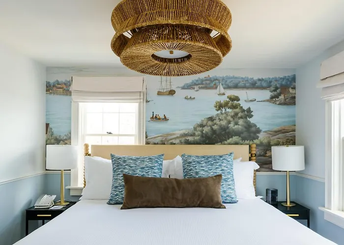 Pet Friendly hotel: The Cottages At Nantucket Boat Basin